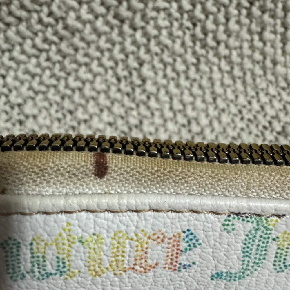 Juicy Couture Off The Chain Large Zip Around Rainbow Dots Logo‎ White